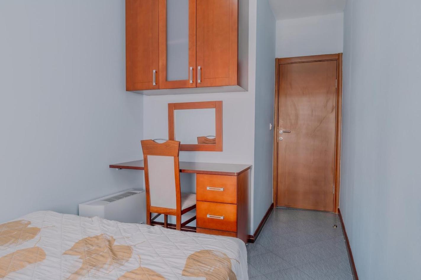 R Hotel