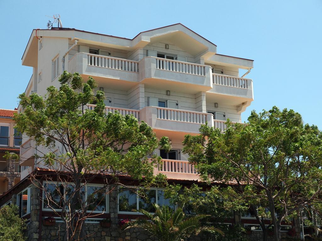 Hotel R 3*