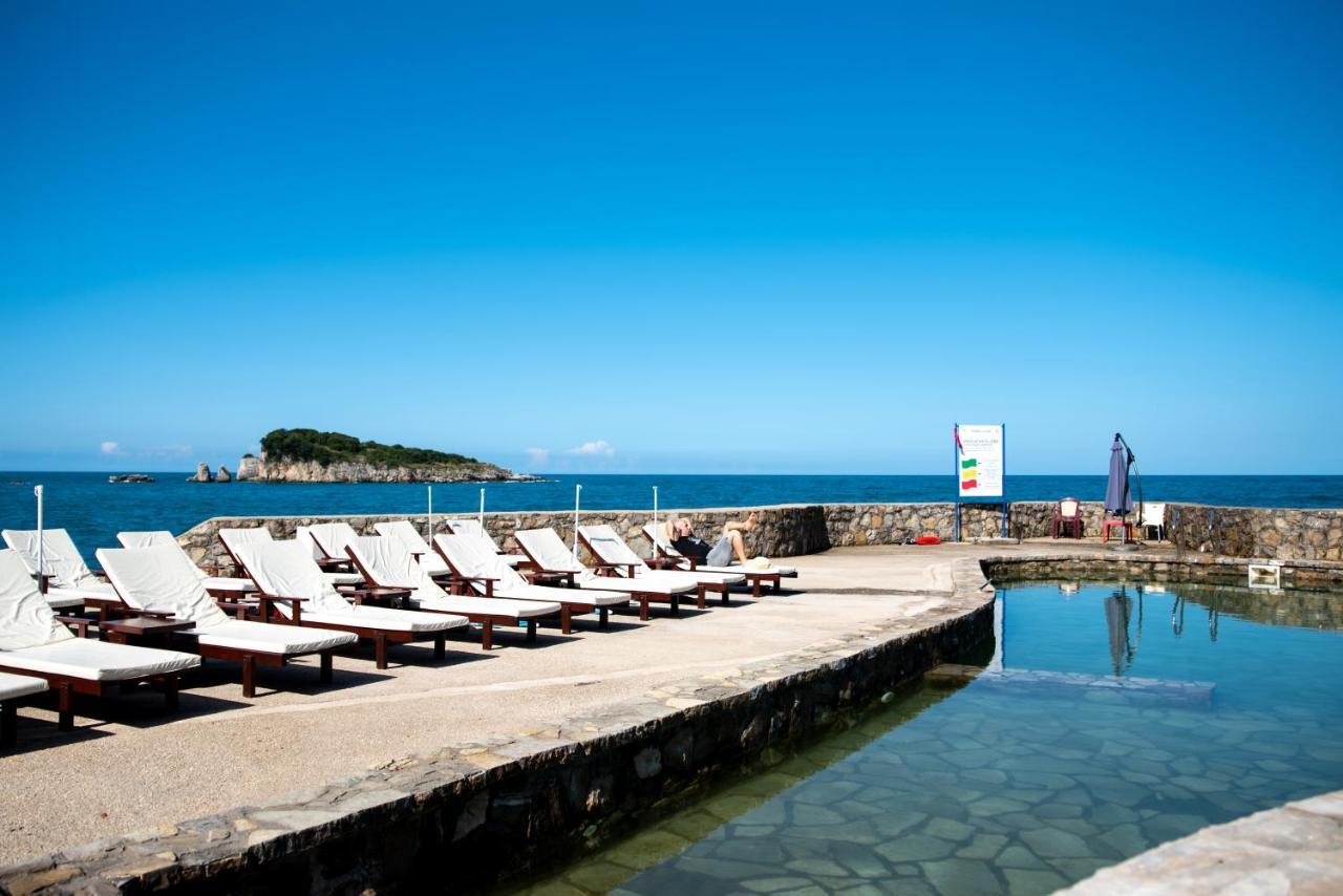 R Hotel Utjeha